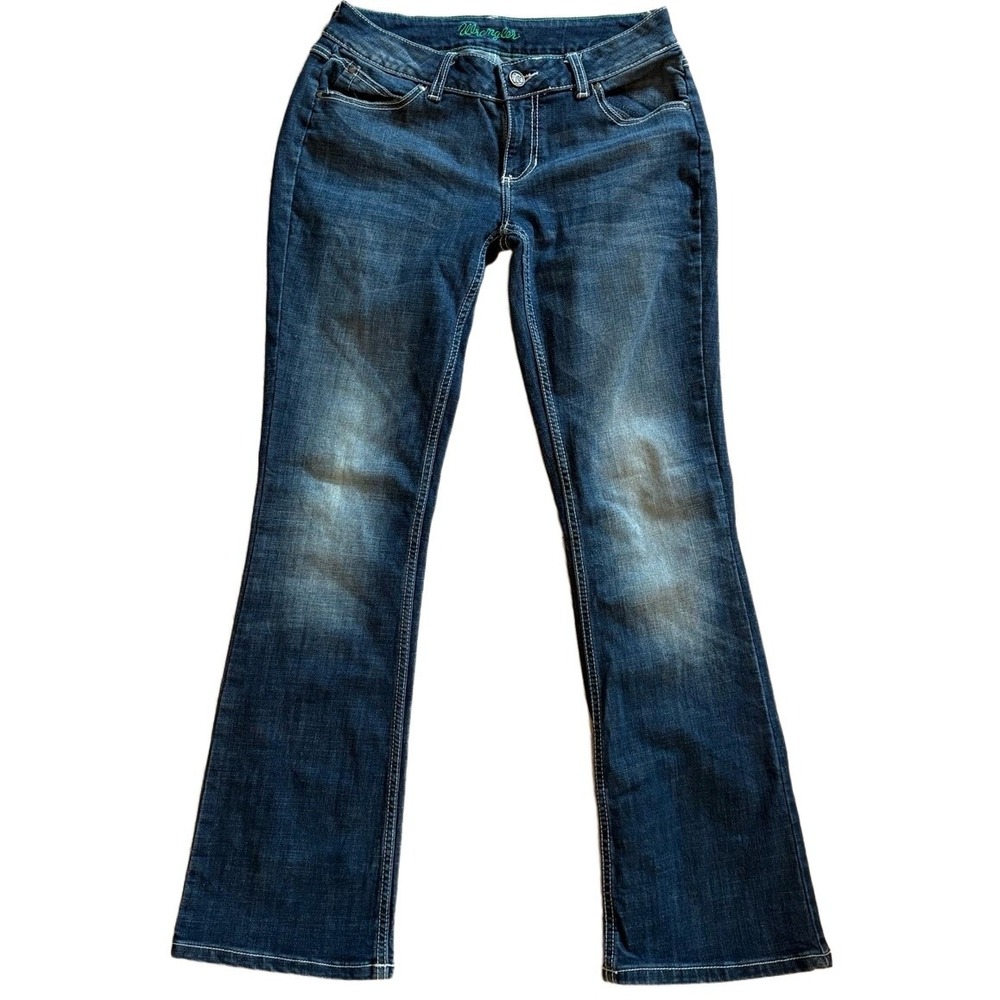 Wrangler Jeans Women's Size 7/8 x 32 Blue Bootcut Midrise Distressed Wash Casual